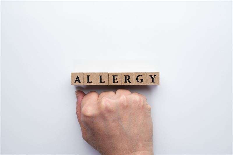 インプラントと金属アレルギーの関係